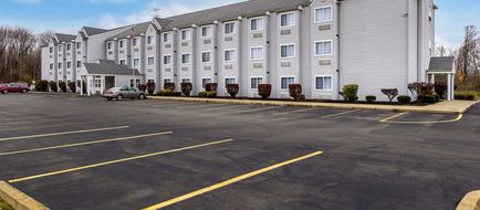 Quality Inn & Suites North Lima Exterior