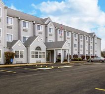 Quality Inn & Suites North Lima Exterior