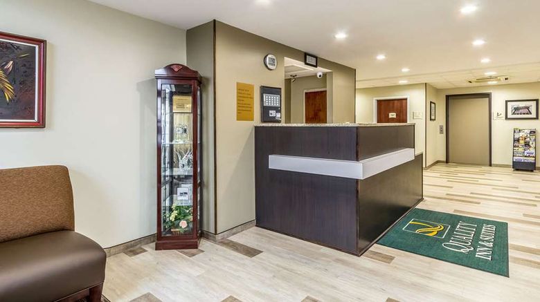 <b>Quality Inn & Suites North Lima Lobby</b>. Images powered by <a href="https://iceportal.shijigroup.com/" title="IcePortal" target="_blank">IcePortal</a>.