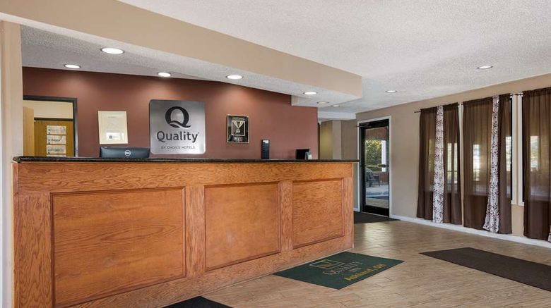 <b>Quality Inn Ashland Lobby</b>. Images powered by <a href="https://iceportal.shijigroup.com/" title="IcePortal" target="_blank">IcePortal</a>.