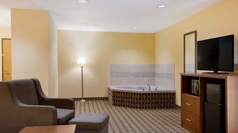 <b>Quality Inn Ashland Suite</b>. Images powered by <a href="https://iceportal.shijigroup.com/" title="IcePortal" target="_blank">IcePortal</a>.