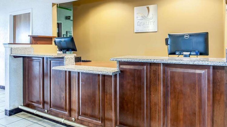 Quality Inn West Chester Lobby