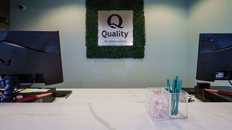 Quality Inn West Chester Lobby