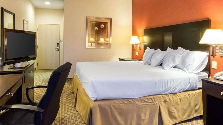 <b>Quality Inn and Suites Room</b>. Images powered by <a href="https://iceportal.shijigroup.com/" title="IcePortal" target="_blank">IcePortal</a>.