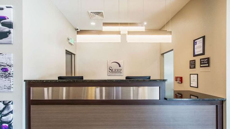 Sleep Inn & Suites Galion Lobby