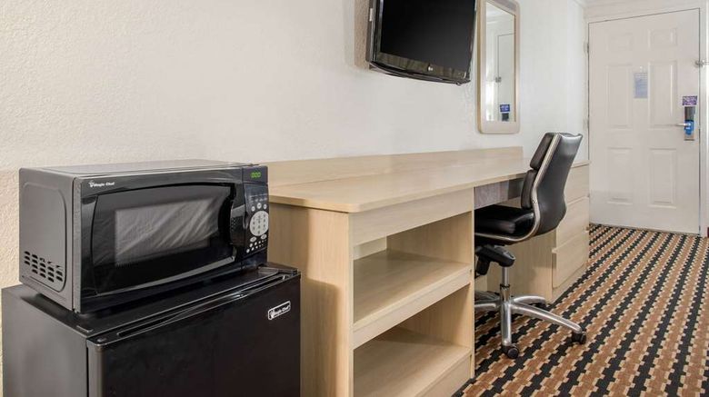 <b>Rodeway Inn Sharonville Room</b>. Images powered by <a href="https://iceportal.shijigroup.com/" title="IcePortal" target="_blank">IcePortal</a>.