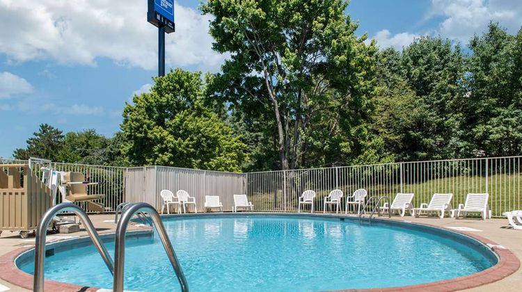 Rodeway Inn Sharonville Pool