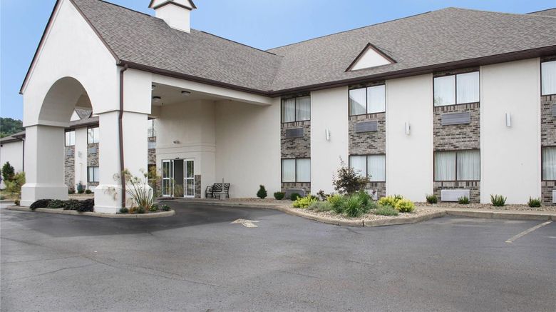 Schoenbrunn Inn  and  Conference Center Exterior. Images powered by <a href="https://iceportal.shijigroup.com" target="_blank" rel="noopener">Ice Portal</a>.