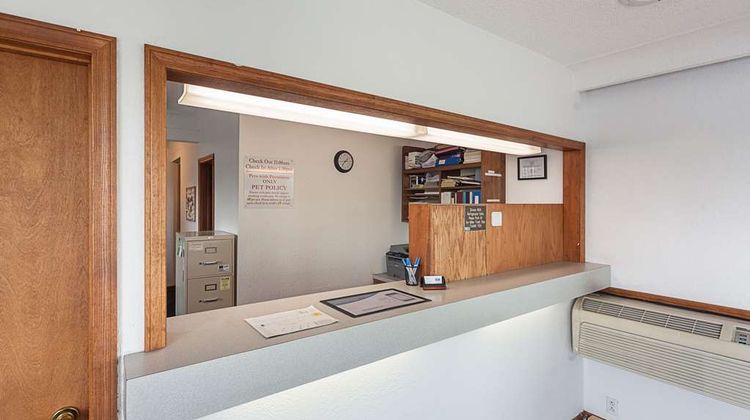 Rodeway Inn Wauseon Lobby
