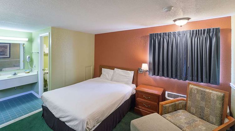 Rodeway Inn Wauseon Room