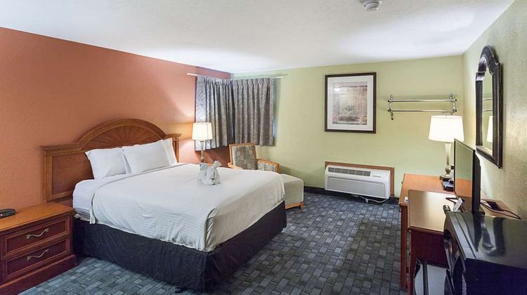 Rodeway Inn Wauseon Room