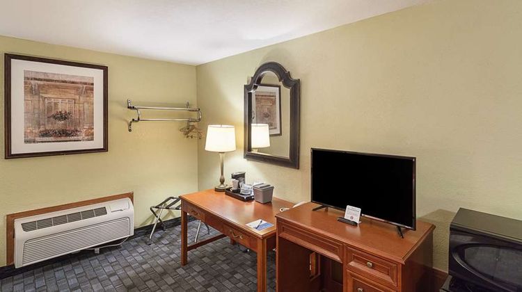 Rodeway Inn Wauseon Room