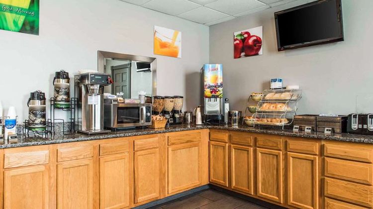 Quality Inn Youngstown Restaurant