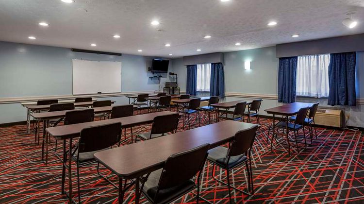 Quality Inn Youngstown Meeting