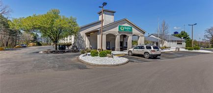 Quality Inn Youngstown Exterior
