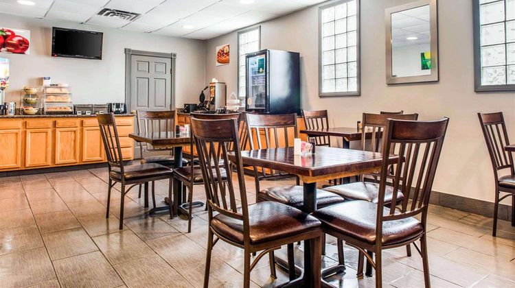 Quality Inn Youngstown Restaurant