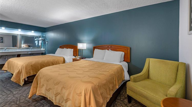 Quality Inn Youngstown Room