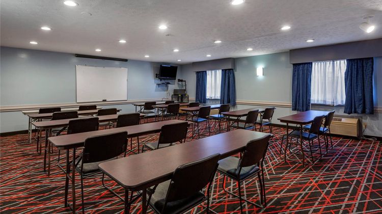 Quality Inn Youngstown Meeting