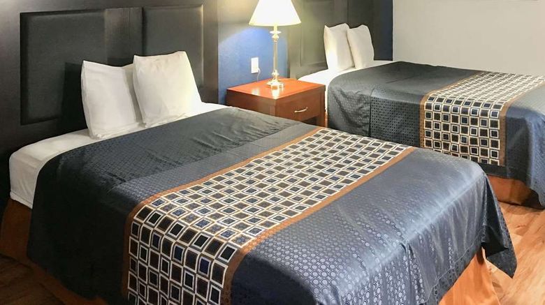 <b>Rodeway Inn Circleville Room</b>. Images powered by <a href="https://iceportal.shijigroup.com/" title="IcePortal" target="_blank">IcePortal</a>.