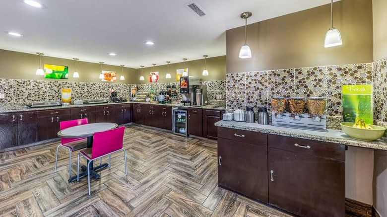 <b>Quality Inn Glenpool/Tulsa Restaurant</b>. Images powered by <a href="https://iceportal.shijigroup.com/" title="IcePortal" target="_blank">IcePortal</a>.