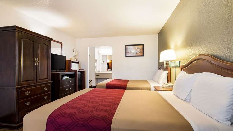 Econo Lodge Room