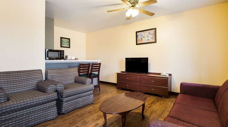 Econo Lodge Room