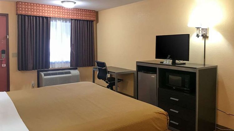 Econo Lodge Purcell Room