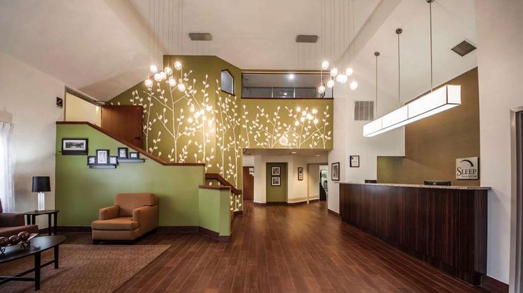 Sleep Inn & Suites Lobby