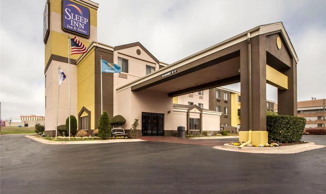Sleep Inn & Suites Exterior