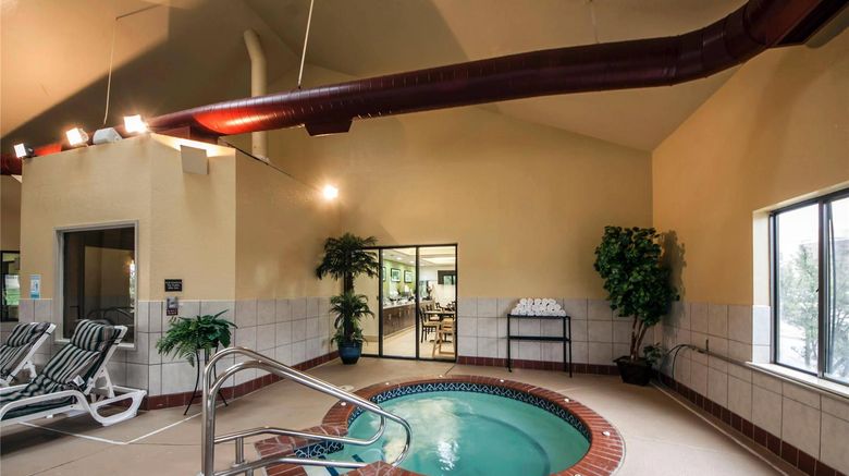 <b>Sleep Inn & Suites Pool</b>. Images powered by <a href="https://iceportal.shijigroup.com/" title="IcePortal" target="_blank">IcePortal</a>.