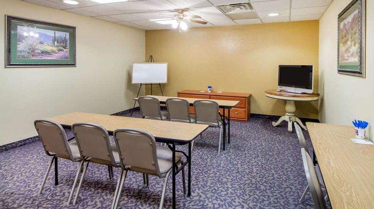 Quality Inn & Suites Pryor Meeting