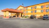 <b>Quality Inn & Suites Pryor Exterior</b>. Images powered by <a href="https://iceportal.shijigroup.com/" title="IcePortal" target="_blank">IcePortal</a>.
