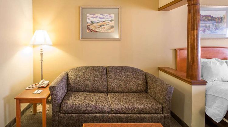 Quality Inn & Suites Pryor Suite