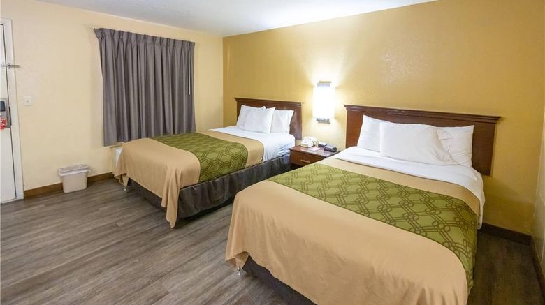 <b>Econo Lodge Room</b>. Images powered by <a href="https://iceportal.shijigroup.com/" title="IcePortal" target="_blank">IcePortal</a>.