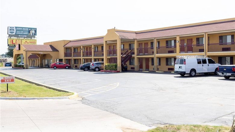 <b>Econo Lodge Exterior</b>. Images powered by <a href="https://iceportal.shijigroup.com/" title="IcePortal" target="_blank">IcePortal</a>.
