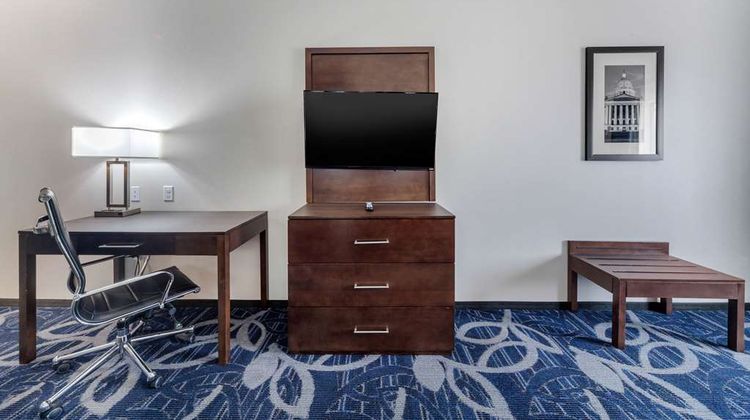 Comfort Inn & Suites Oklahoma City South I-35 Suite