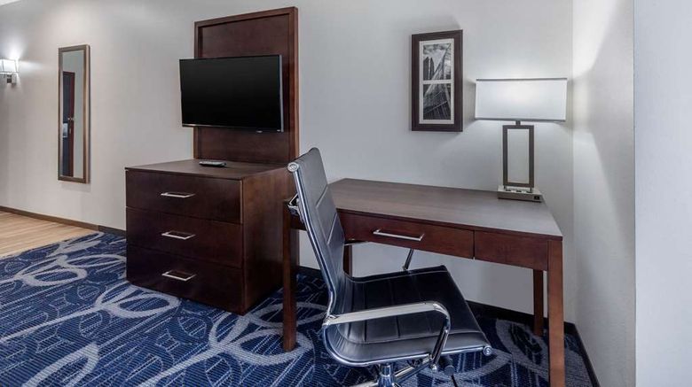 <b>Comfort Inn & Suites Oklahoma City South I-35 Room</b>. Images powered by <a href="https://iceportal.shijigroup.com/" title="IcePortal" target="_blank">IcePortal</a>.