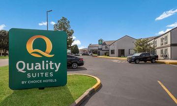 Quality Suites Tulsa