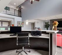 Quality Suites Tulsa Lobby