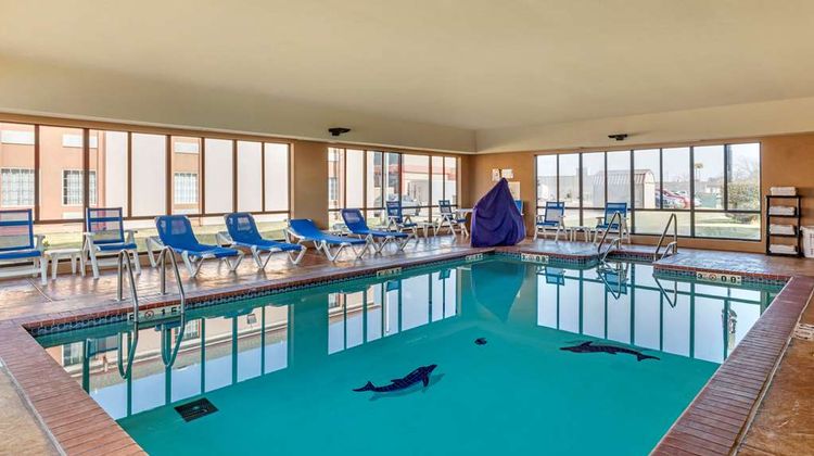 Comfort Inn & Suites Pool