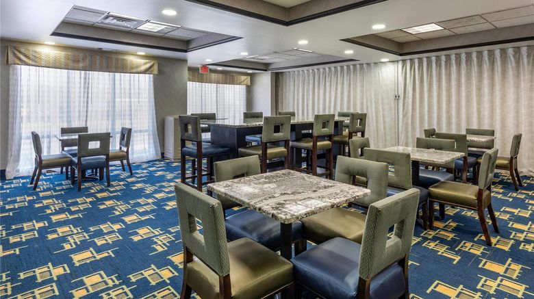 <b>Comfort Inn & Suites Restaurant</b>. Images powered by <a href="https://iceportal.shijigroup.com/" title="IcePortal" target="_blank">IcePortal</a>.