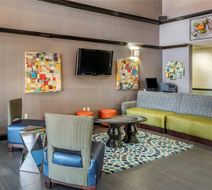 Comfort Inn & Suites Lobby