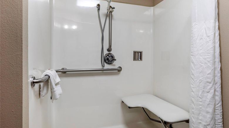 <b>Comfort Inn & Suites Room</b>. Images powered by <a href="https://iceportal.shijigroup.com/" title="IcePortal" target="_blank">IcePortal</a>.
