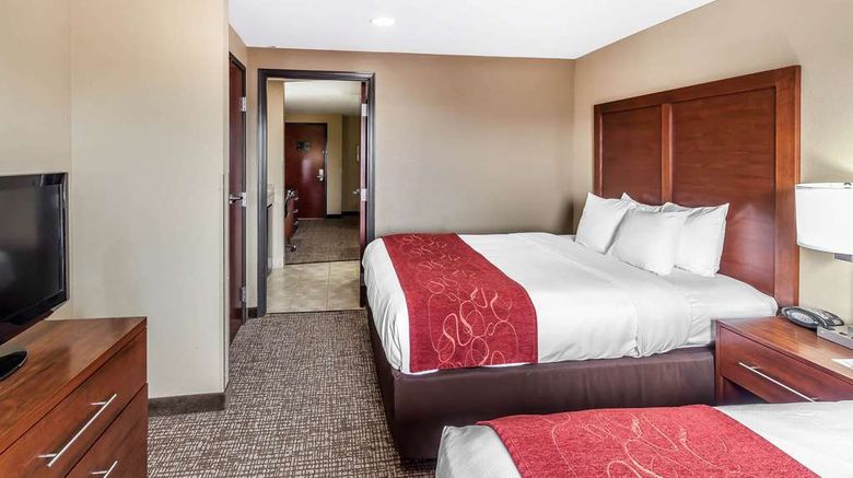 <b>Comfort Suites-SW Oklahoma City Room</b>. Images powered by <a href="https://iceportal.shijigroup.com/" title="IcePortal" target="_blank">IcePortal</a>.