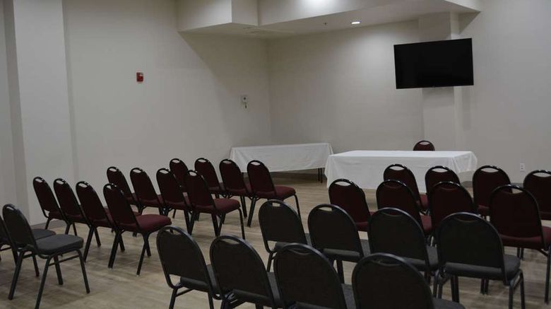 <b>Comfort Suites-SW Oklahoma City Meeting</b>. Images powered by <a href="https://iceportal.shijigroup.com/" title="IcePortal" target="_blank">IcePortal</a>.