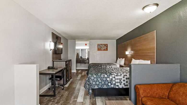 <b>Econo Lodge Inn & Suites Bricktown Room</b>. Images powered by <a href="https://iceportal.shijigroup.com/" title="IcePortal" target="_blank">IcePortal</a>.