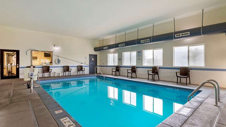 Comfort Inn & Suites Pool