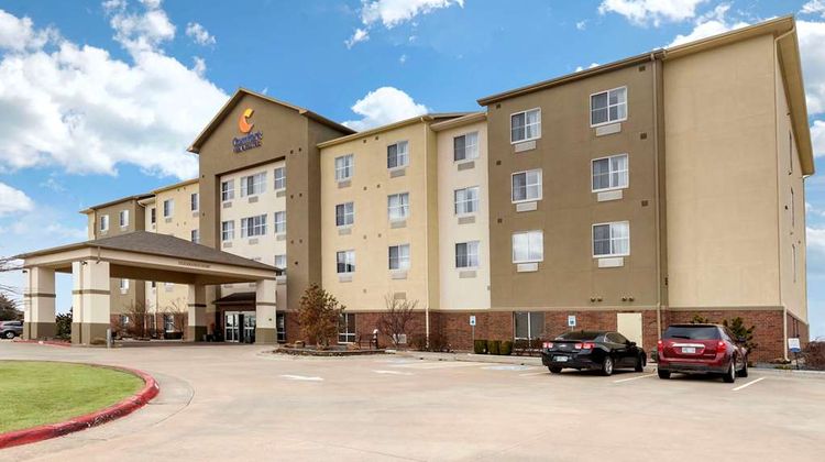 Comfort Inn & Suites Oklahoma City West Exterior