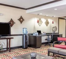 Comfort Suites Lobby