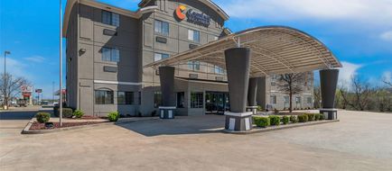 Comfort Inn & Suites Hotel Atoka Exterior